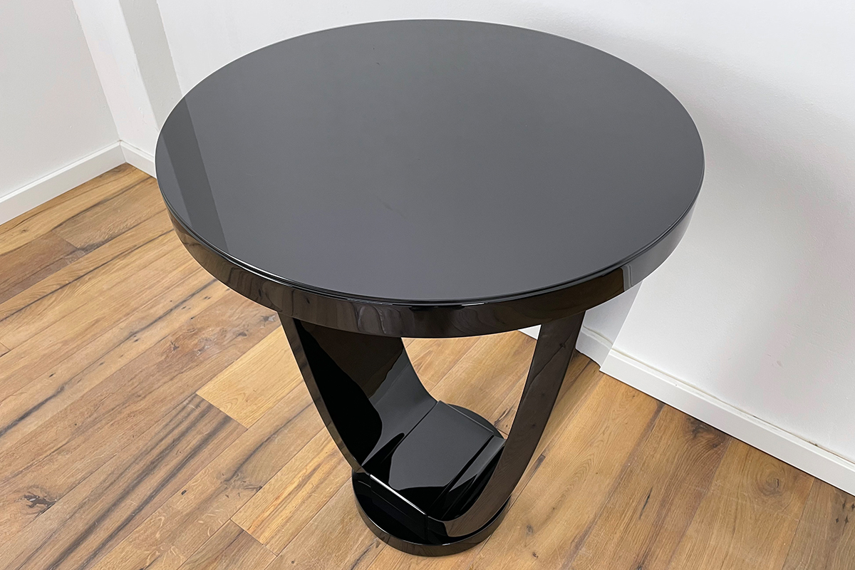 Art Deco style bistro table with black piano lacquer and Lacobel glass top