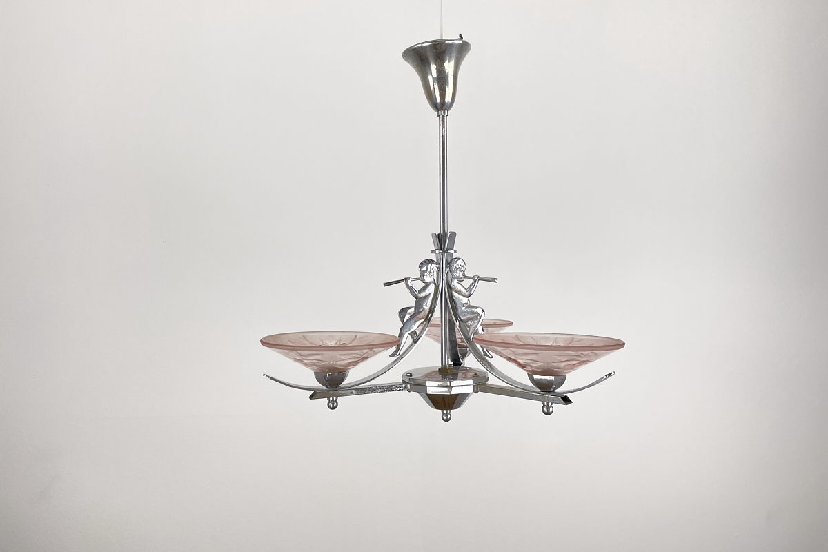   Art Deco lamp France around 1925 chrome with angel motif and pink glass with a floral pattern, signed Mueller Freres Luneville