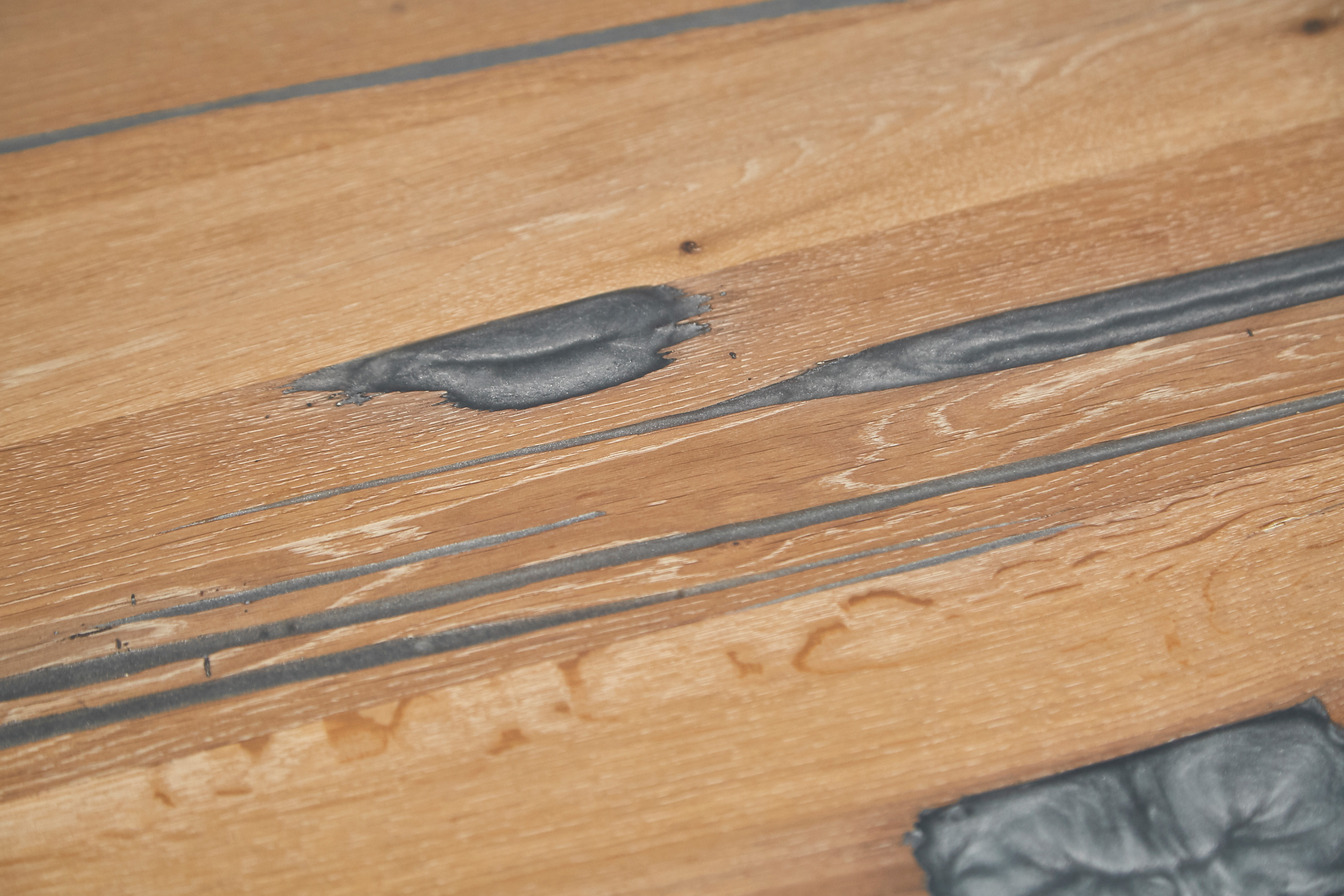 Oak table top with a smoky touch