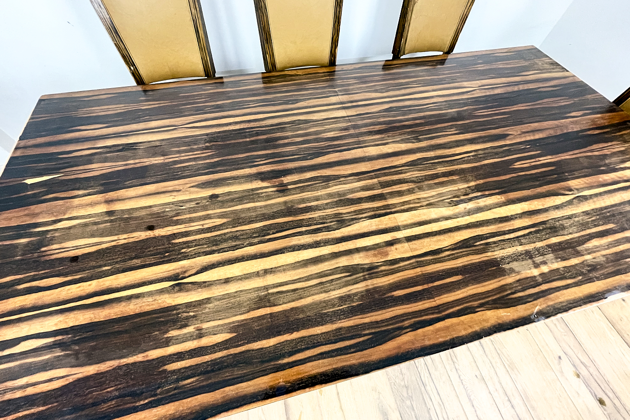 Art Deco dining table in Makassar - Extendable to 3 meters