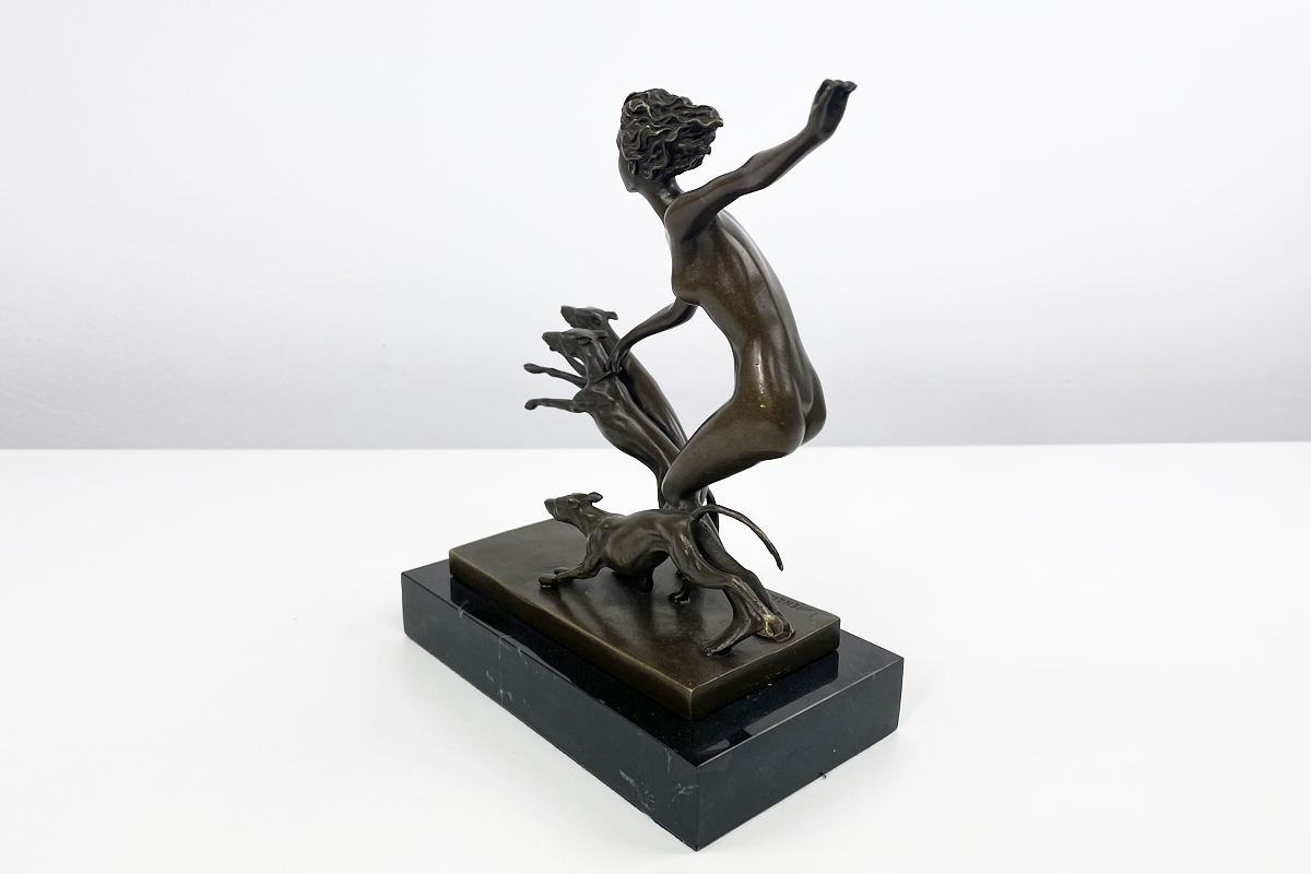 Beautiful bronze figure
