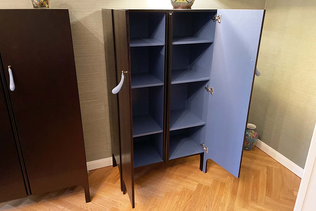 Chests of drawers in dark oak and distant blue - design furniture
