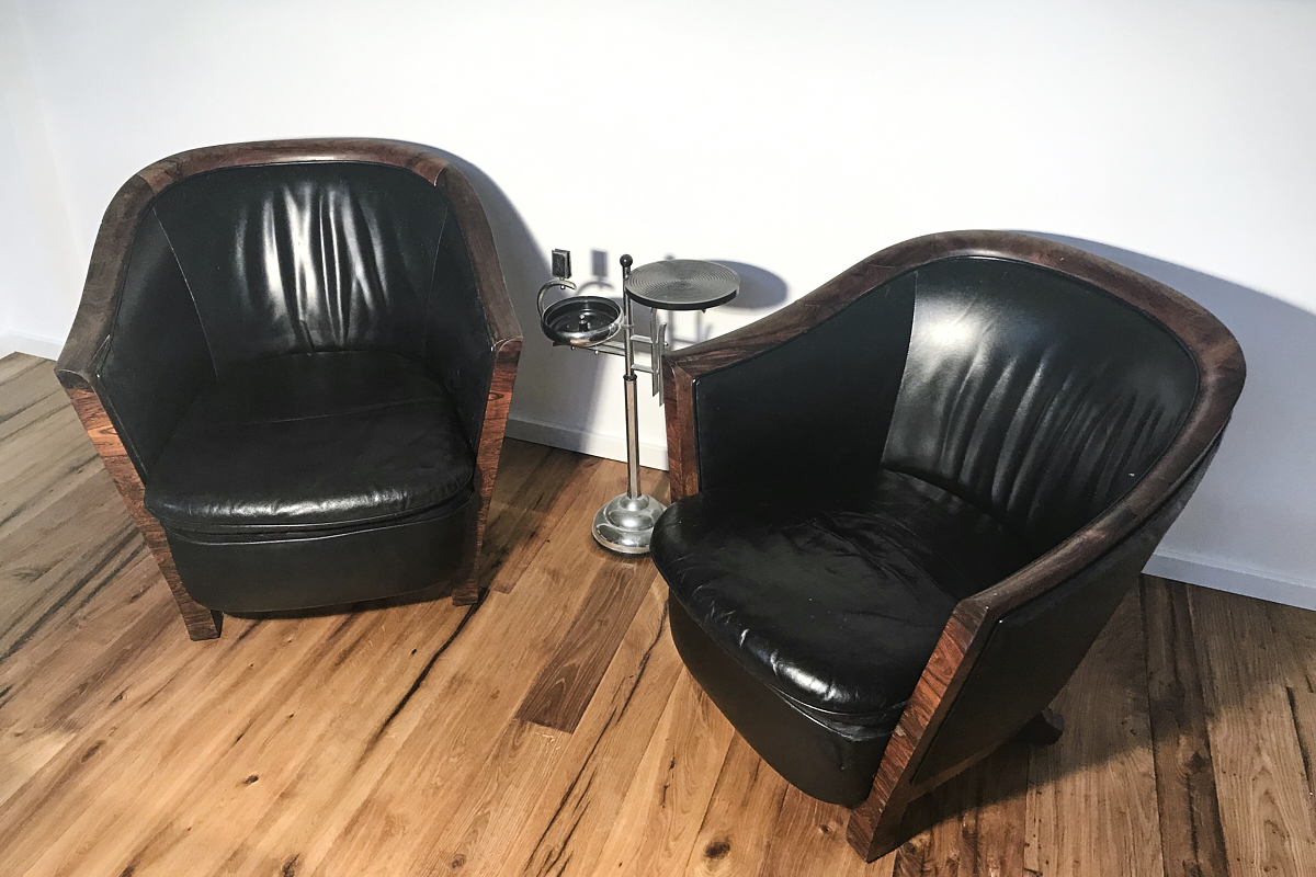 Art Deco armchair made of Kingwood and black leather around 1940