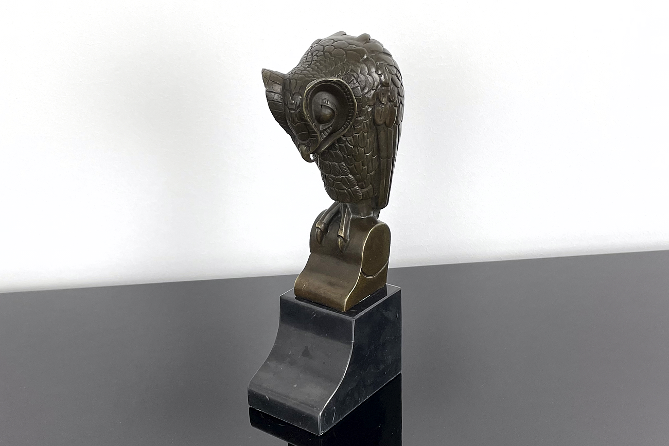 Decorative bronze in Art Deco style