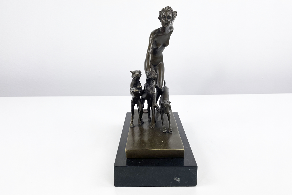 Beautiful bronze figure