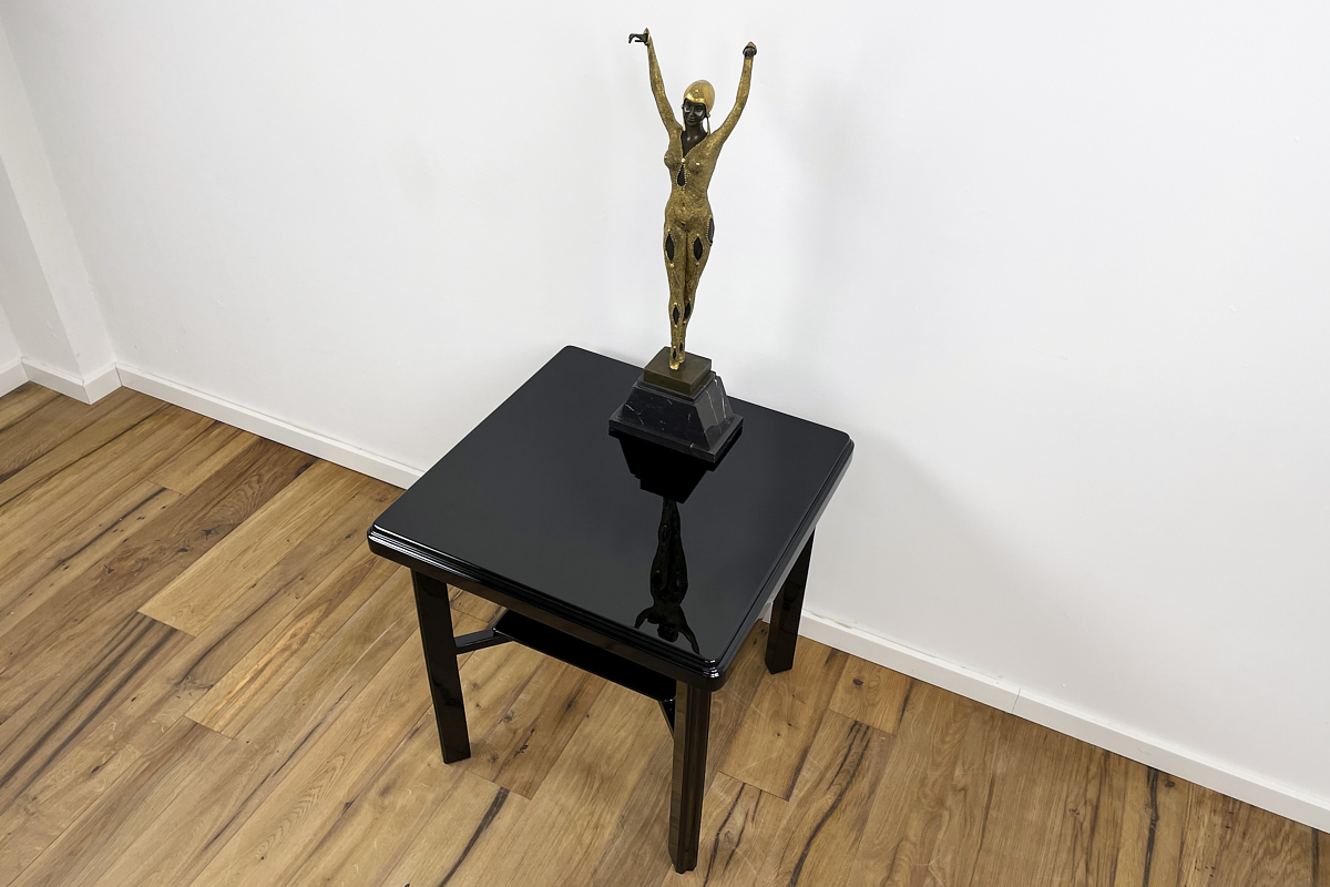 Art Déco Sidetable around 1940 from Germany in highgloss black Lacquer
