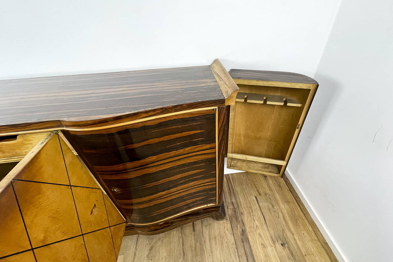   Art Deco sideboard in Macassar with bar cases on the sides