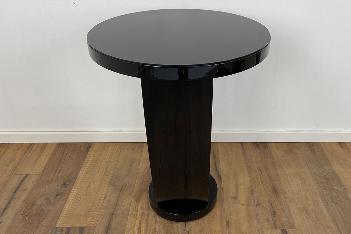 Art Deco style bistro table with black piano lacquer and Lacobel glass top