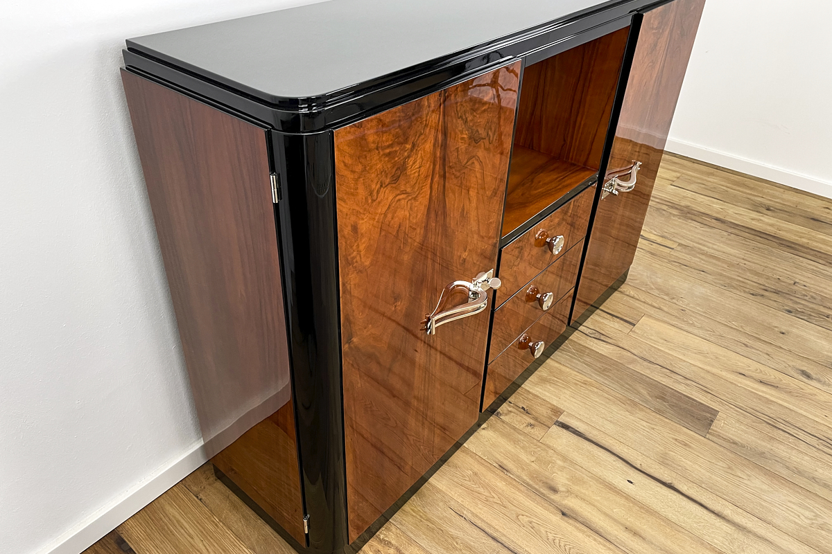 Art Deco highboard with a fantastic veneer and mirrored compartment, the original handles have been newly chrome-plated
