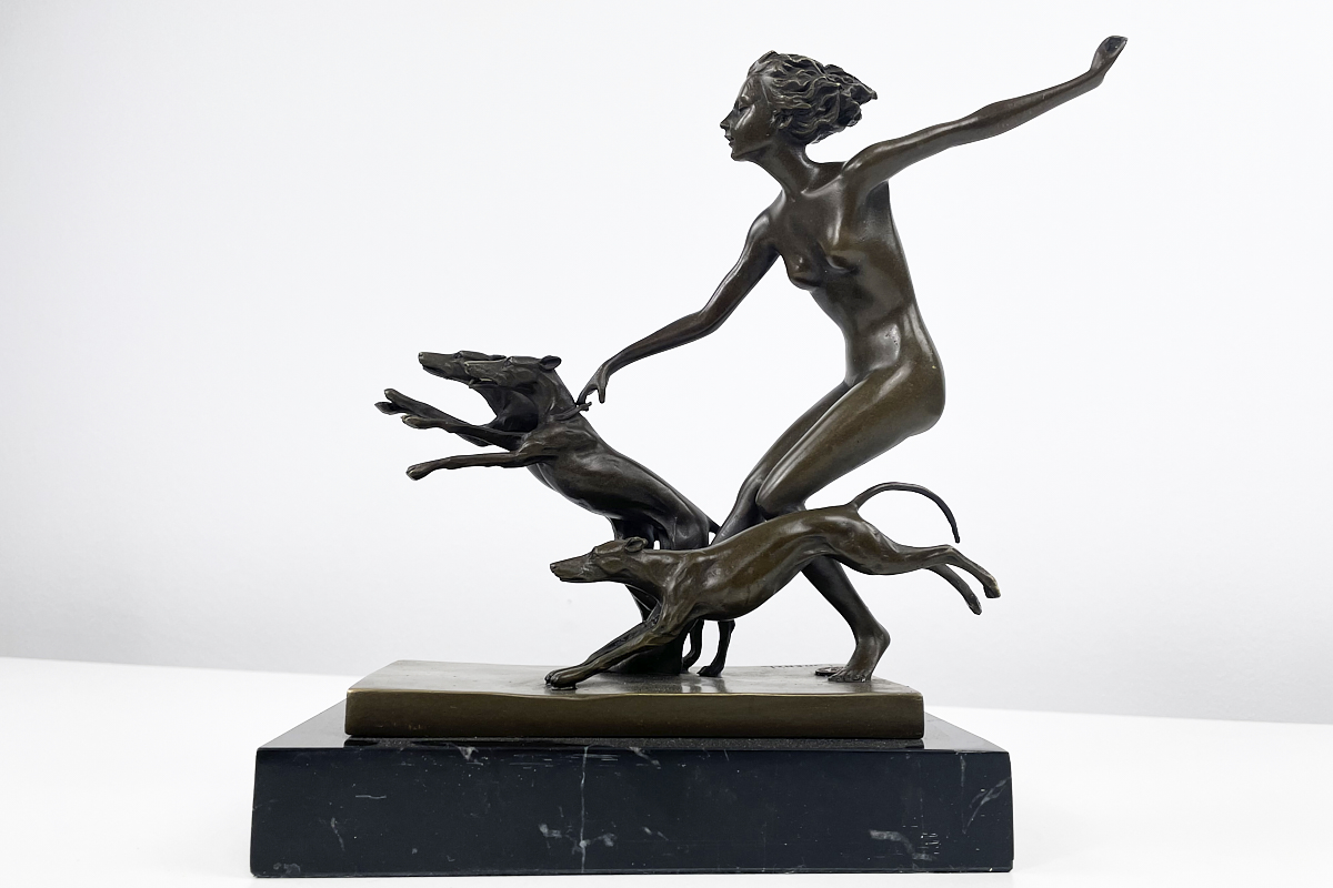 Beautiful bronze figure