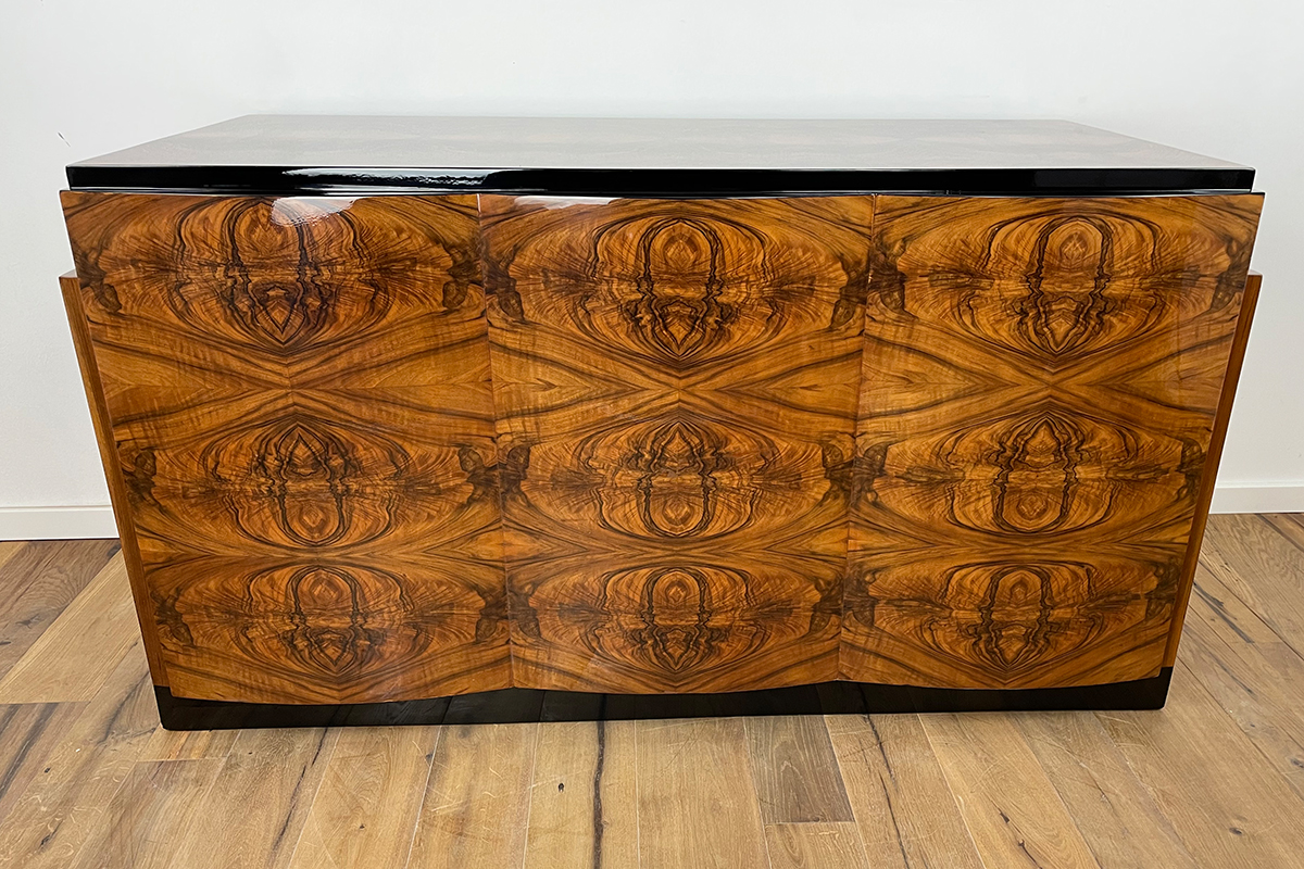 Art Deco Desk from Paris 'Villa Victor Hugo' Around 1925 with Stunning Walnut