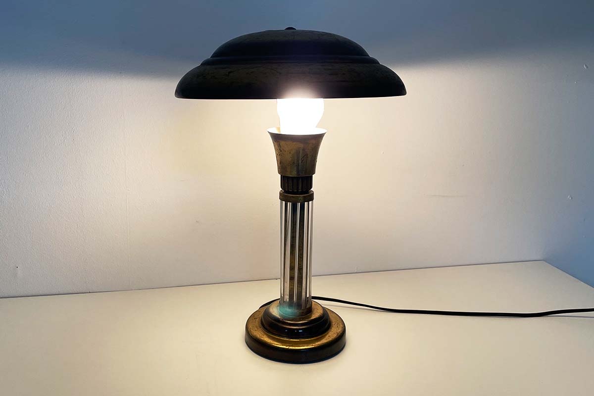 Art Deco table lamp in brass with glass rods
