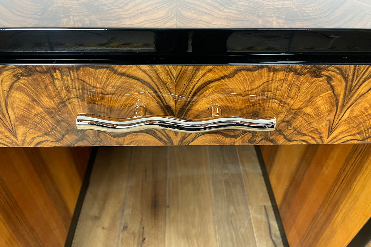Art Deco Desk from Paris 'Villa Victor Hugo' Around 1925 with Stunning Walnut