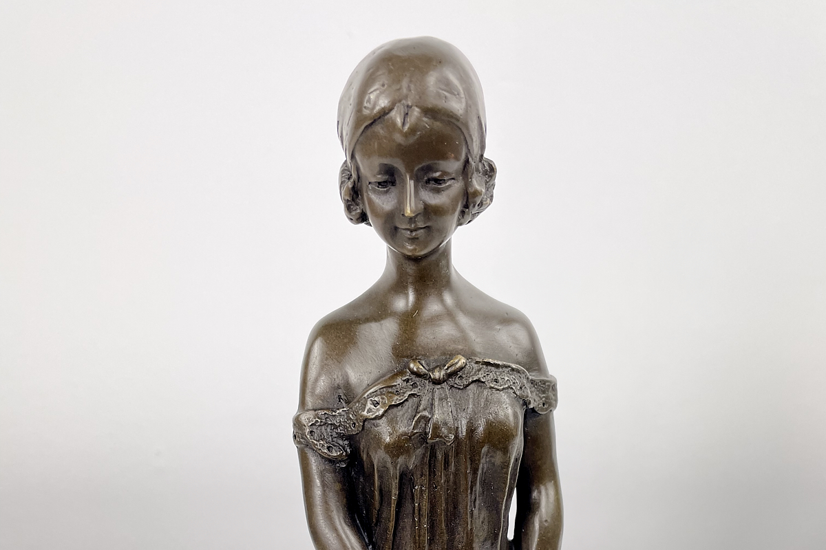 Beautiful bronze figure