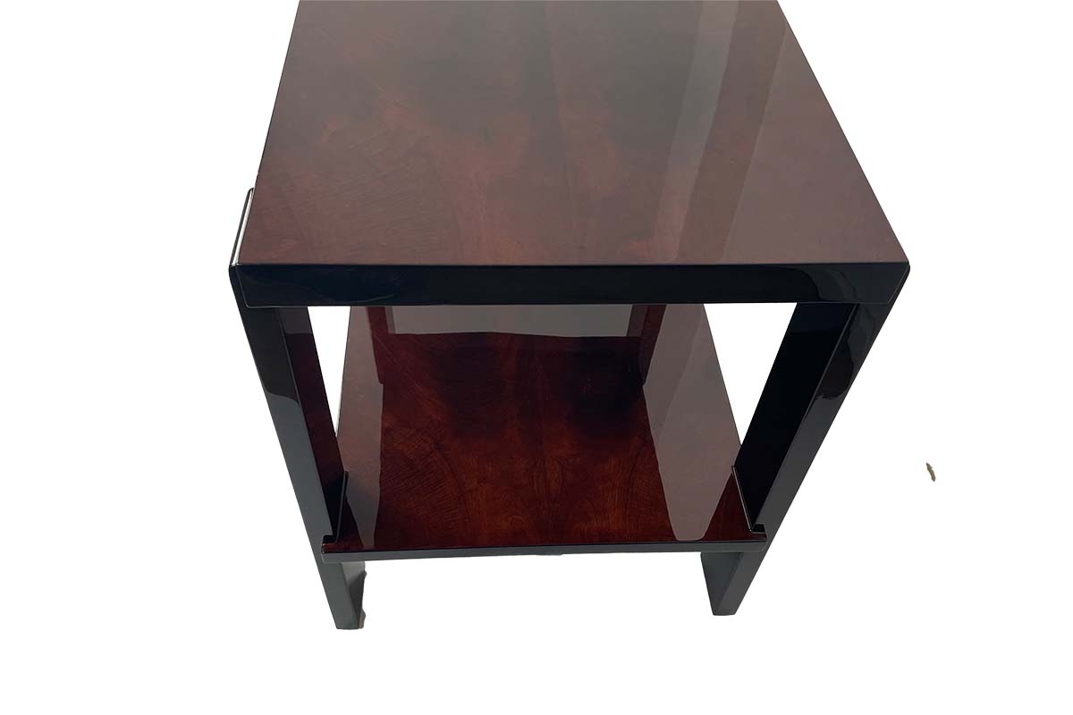 Art Deco side table rectangular from Paris around 1930 with beautiful veneer and black high-gloss lacquer