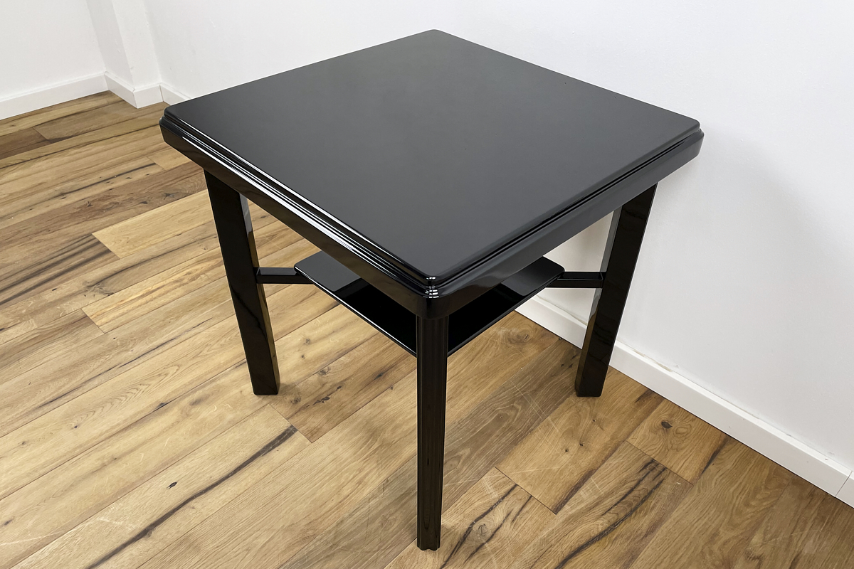 Art Déco Sidetable around 1940 from Germany in highgloss black Lacquer