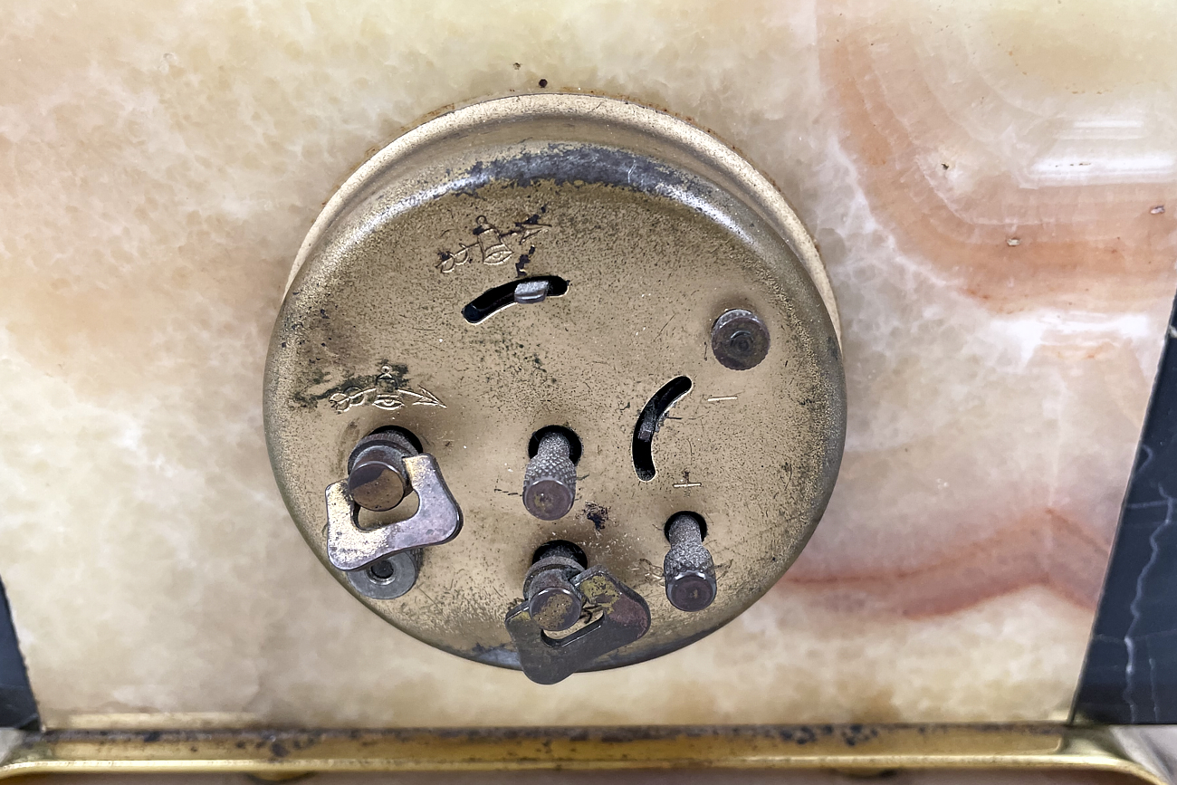 Art Deco clock in marble from Paris "Bayard - Henri Rupp"
