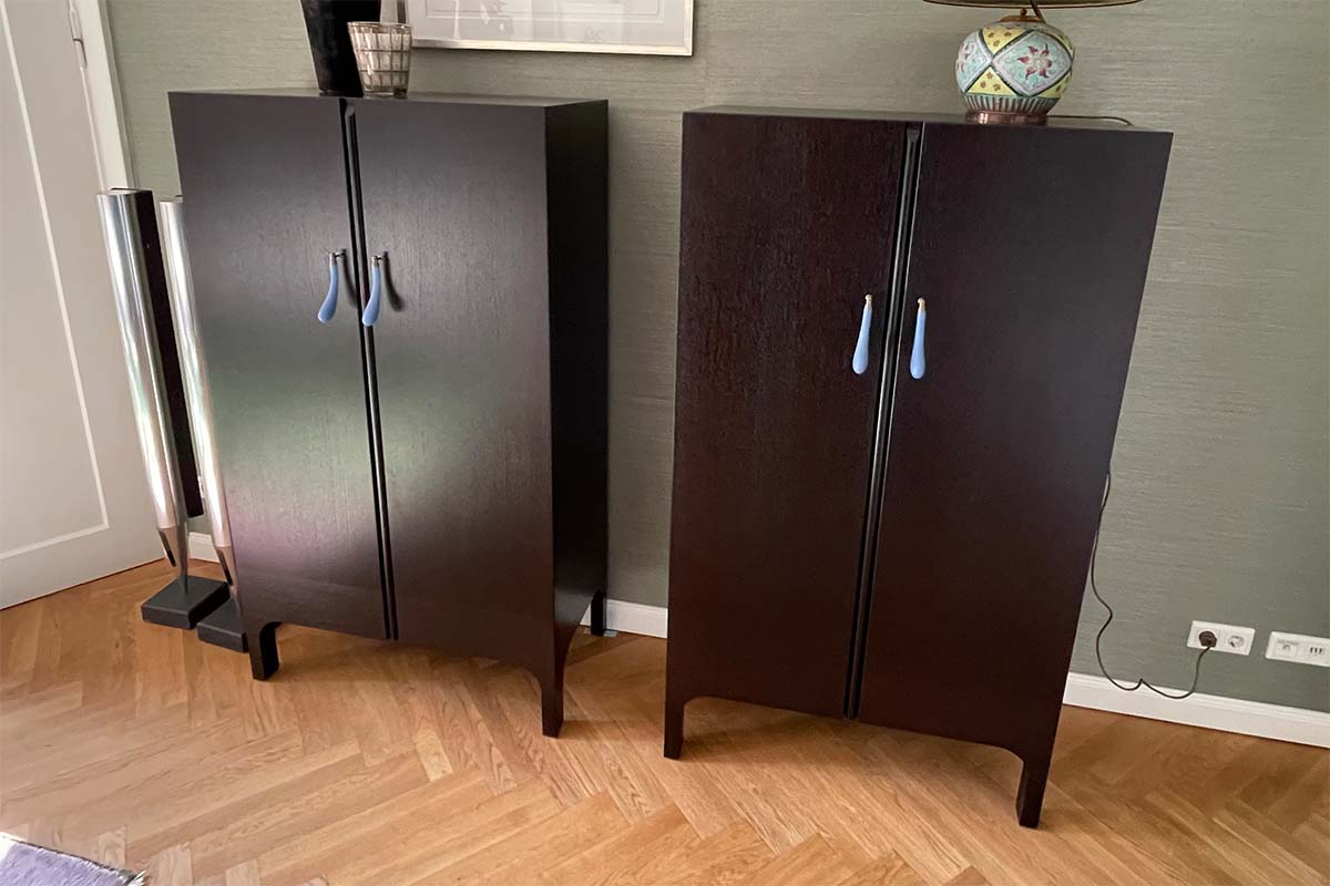 Chests of drawers in dark oak and distant blue - design furniture