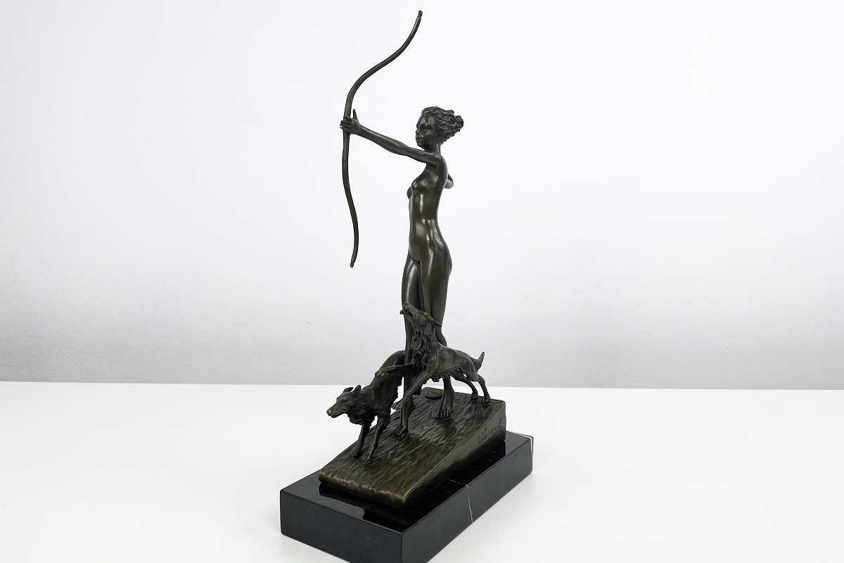 Beautiful bronze figure