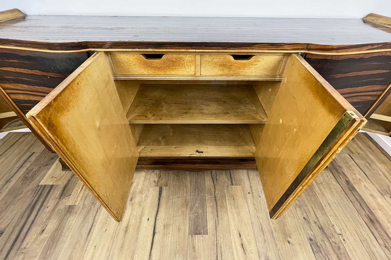   Art Deco sideboard in Macassar with bar cases on the sides