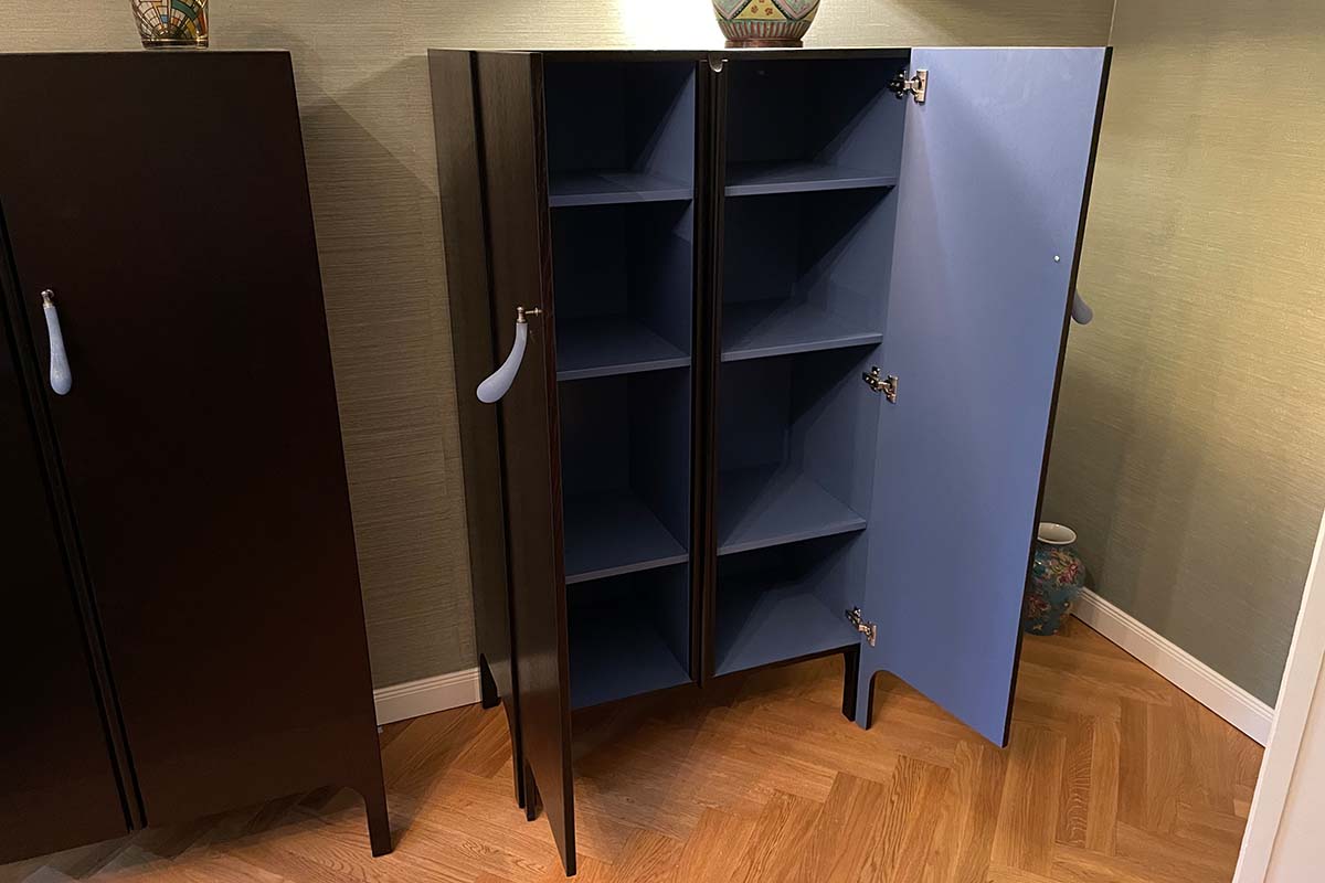 Chests of drawers in dark oak and distant blue - design furniture
