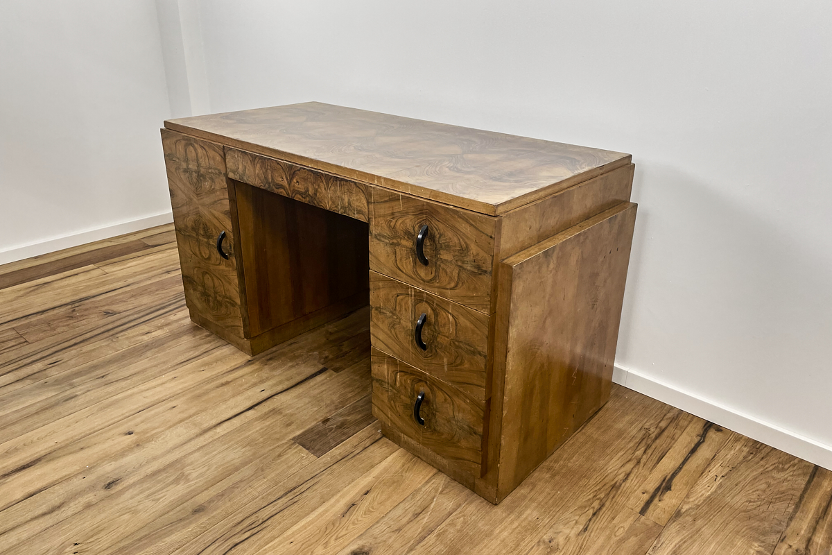 Art Deco Desk from Paris 'Villa Victor Hugo' Around 1925 with Stunning Walnut
