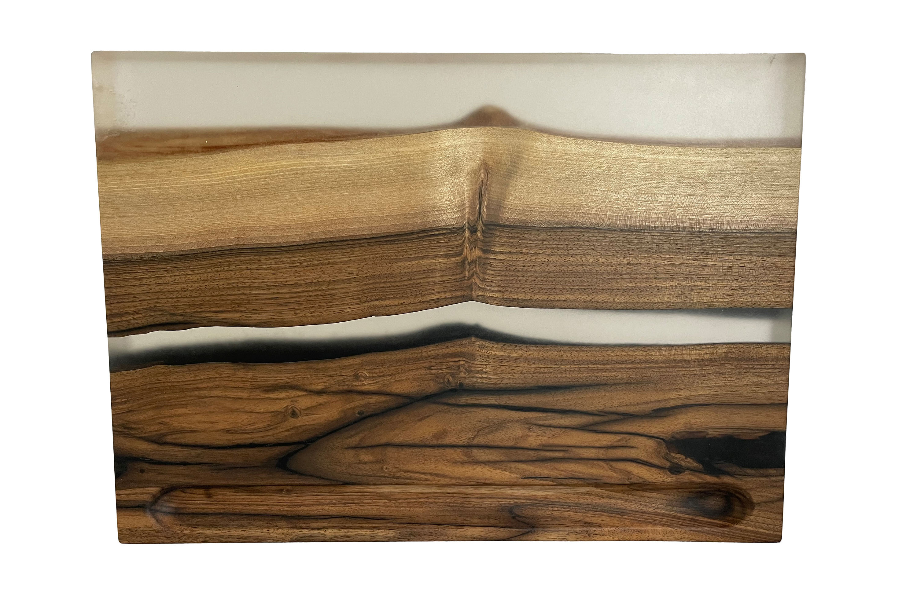 Cutting board made of walnut and cast with epoxy