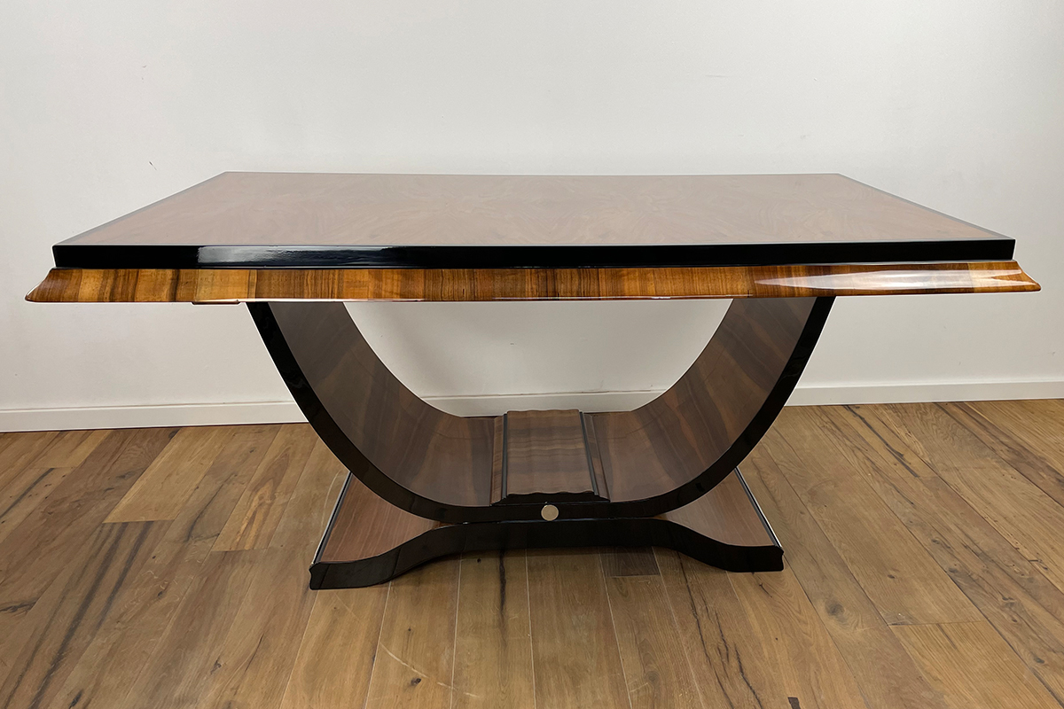 Art Deco dining table / gondola table from Paris around 1925, a very rare and valuable version