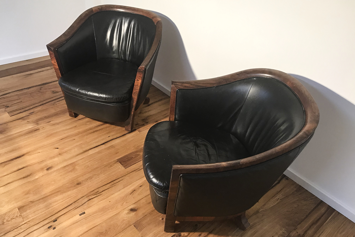 Art Deco armchair made of Kingwood and black leather around 1940