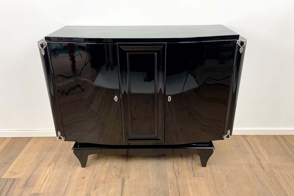 Art Deco chest of drawers from Paris around 1920 