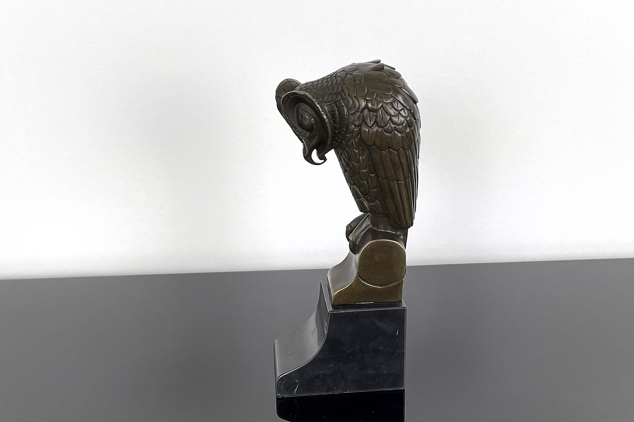 Decorative bronze in Art Deco style