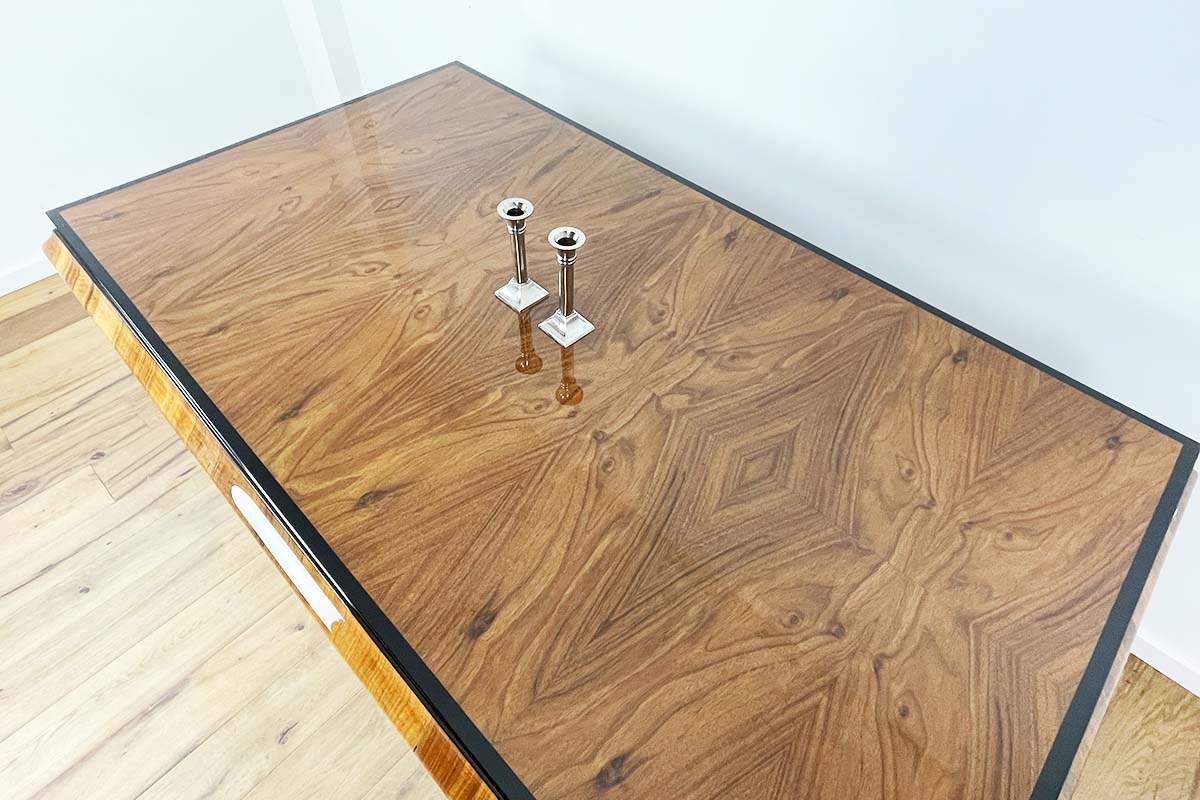 Art Deco dining table / gondola table from Paris around 1925, a very rare and valuable version
