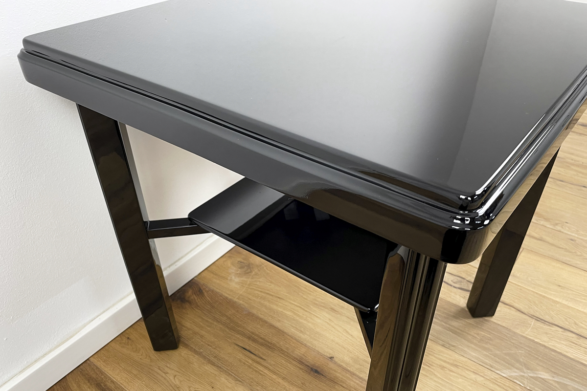 Art Déco Sidetable around 1940 from Germany in highgloss black Lacquer
