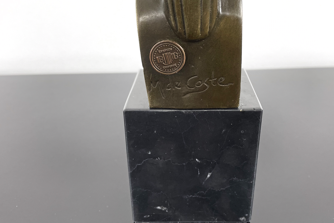 Decorative bronze in Art Deco style