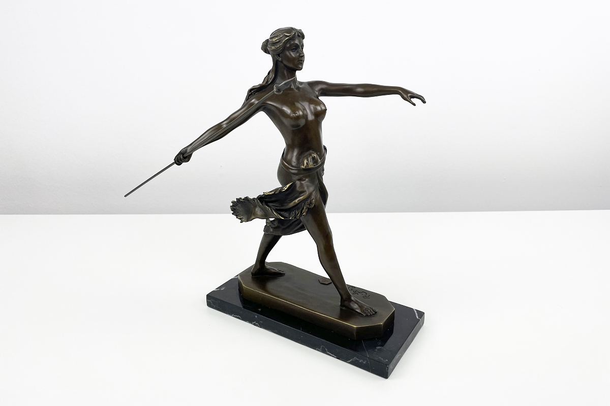 Beautiful bronze figure