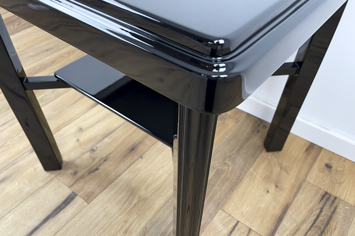 Art Déco Sidetable around 1940 from Germany in highgloss black Lacquer