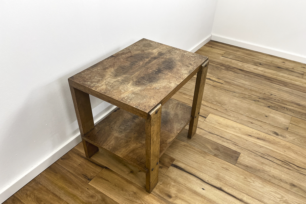 Art Deco side table with expressive walnut veneer from near Paris around 1930
