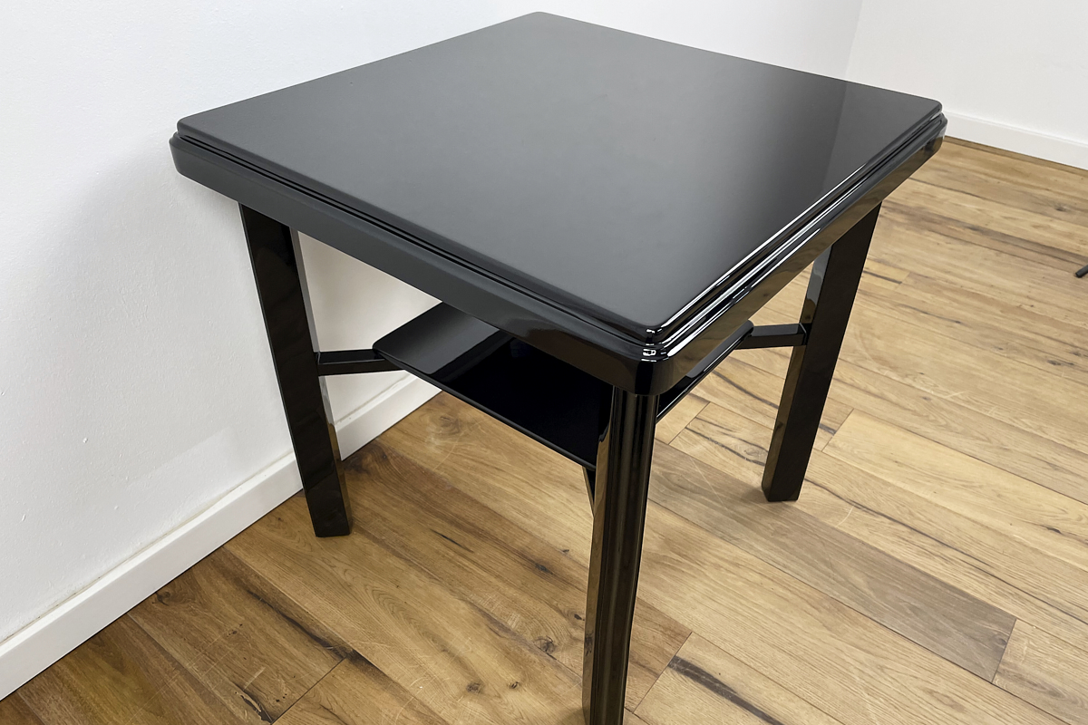 Art Déco Sidetable around 1940 from Germany in highgloss black Lacquer