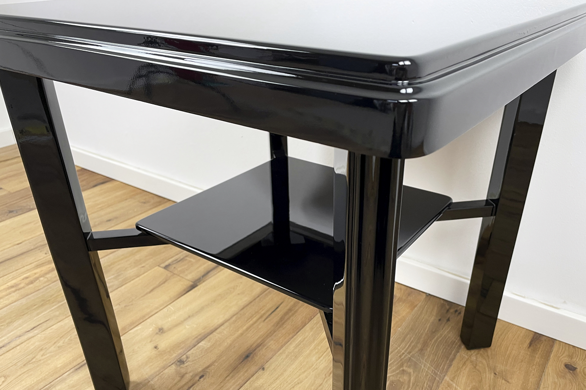 Art Déco Sidetable around 1940 from Germany in highgloss black Lacquer